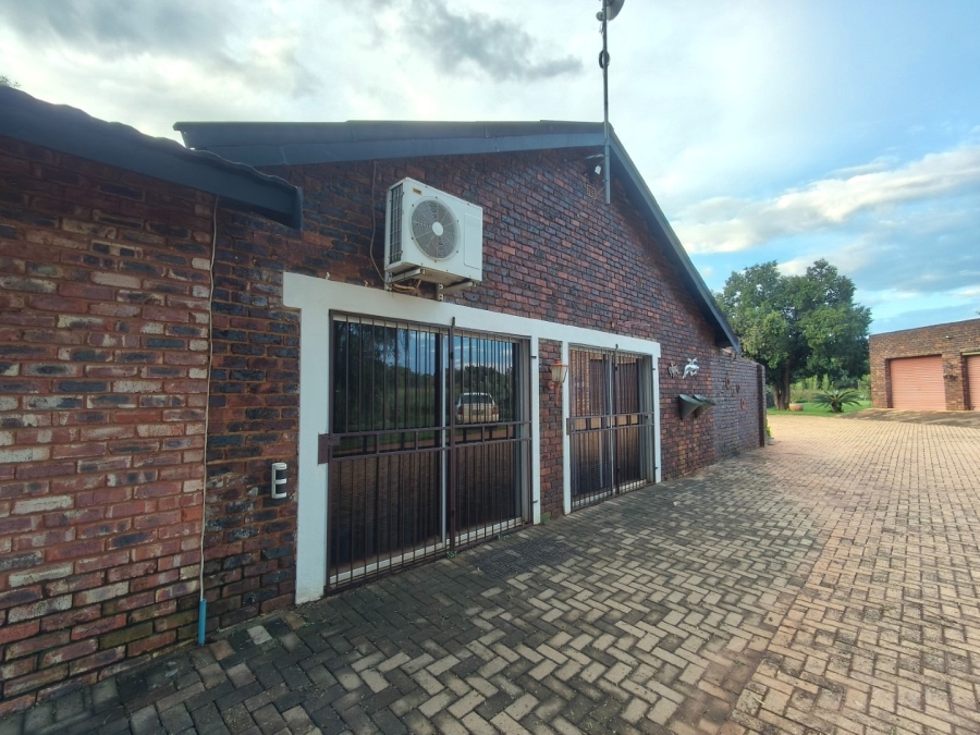 3 Bedroom Property for Sale in Rustenburg Rural North West